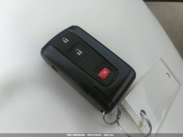 2005 TOYOTA PRIUS VIN: JTDKB20UX53096999