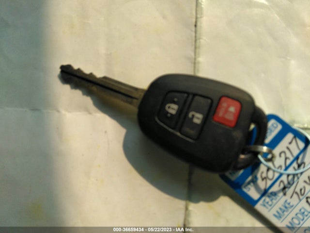 Toyota Rav4 Xle 2015 JTMRFREV4FD134879 Image 3