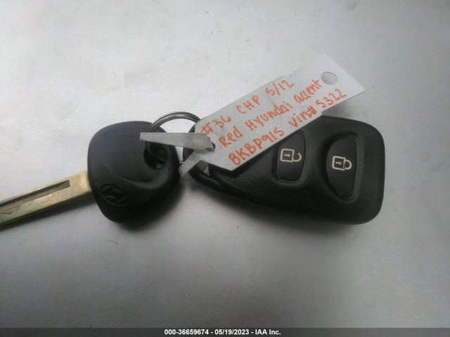 Hyundai ACCENT SE 2017 KMHCT5AE7HU325322 Image 3