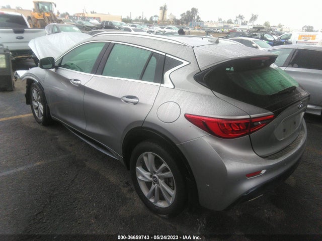 SJKCH5CP4JA048279 Infiniti Qx30 Premium