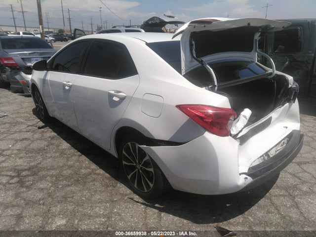 Toyota COROLLA SE 2018 5YFBURHE0JP819776 Image 4