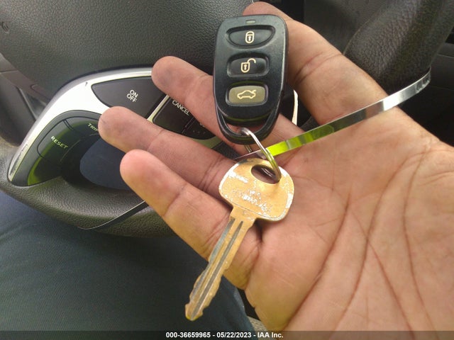 2011 HYUNDAI ELANTRA GLS PZEV VIN: 5NPDH4AE3BH055642