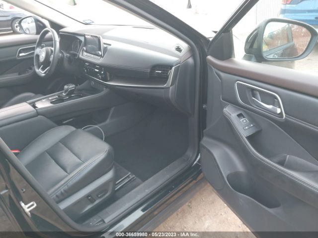 5N1AT3CA7MC673689 Nissan Rogue Sl