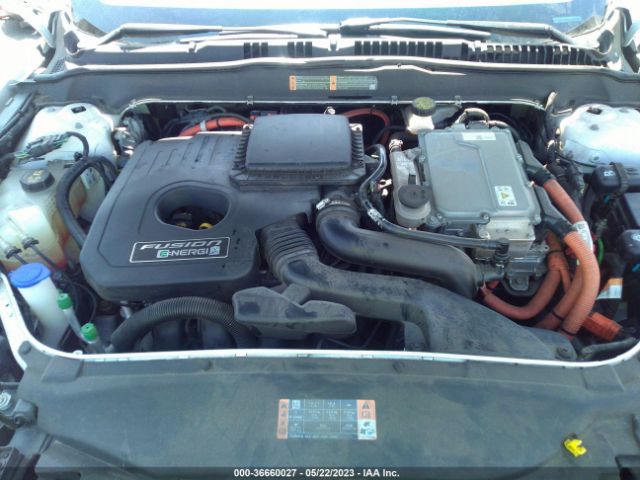 3FA6P0SU6HR242136 Ford Fusion Energi Titanium/platinum