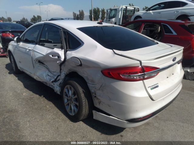 3FA6P0SU6HR242136 Ford Fusion Energi Titanium/platinum