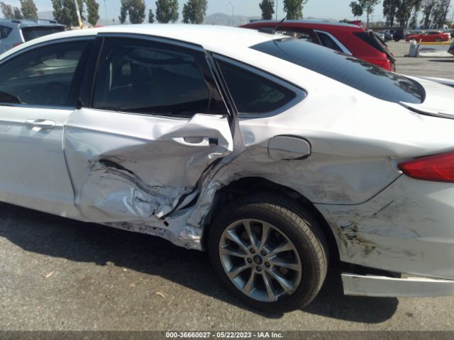 3FA6P0SU6HR242136 Ford Fusion Energi Titanium/platinum