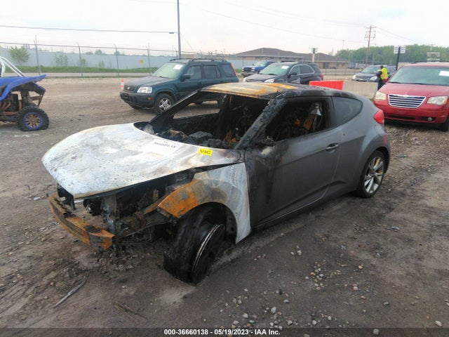 Hyundai VELOSTER 2016 KMHTC6AD6GU272012 Image 2