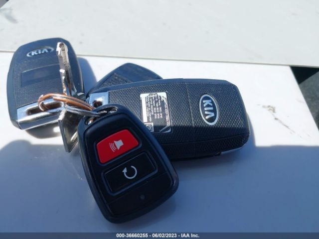 5XYKTDA72EG501489 KIA SORENTO LX