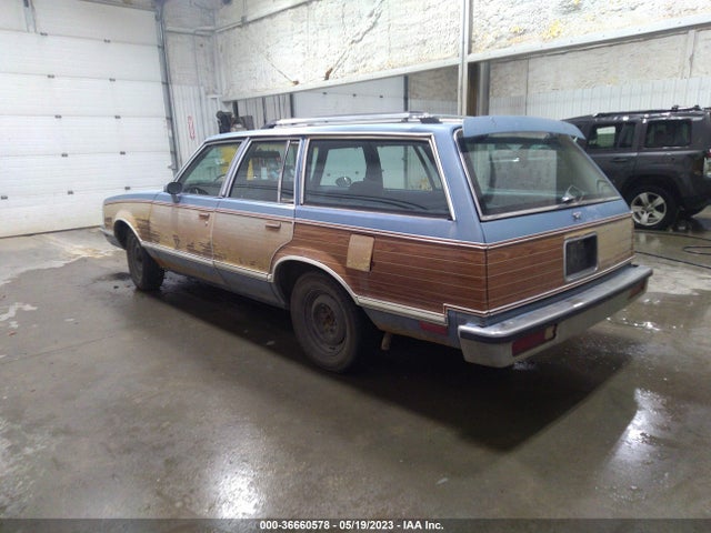 1983 PONTIAC BONNEVILLE VIN: 1G2AN35N5DB238632