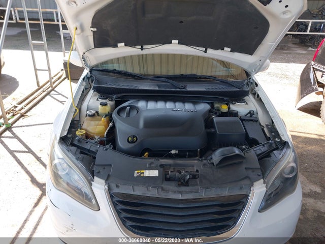 1C3CCBBG2EN152449 Chrysler 200 Touring