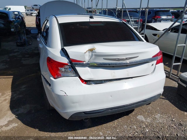 1C3CCBBG2EN152449 Chrysler 200 Touring