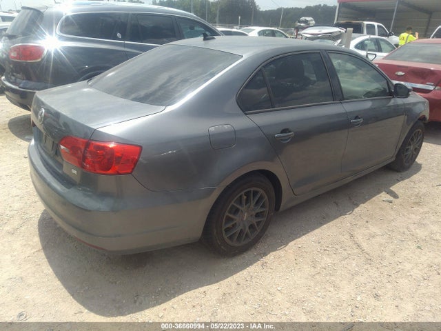 3VWD17AJ5EM238958 Volkswagen Jetta Sedan Se