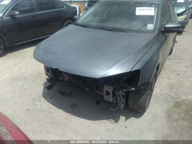 3VWD17AJ5EM238958 Volkswagen Jetta Sedan Se