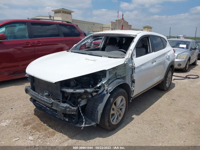 Hyundai TUCSON SEL 2018 KM8J33A49JU679576 Image 2