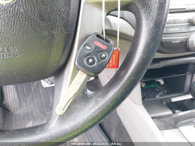 2011 HONDA ACCORD SDN LX VIN: 1HGCP2F32BA111573