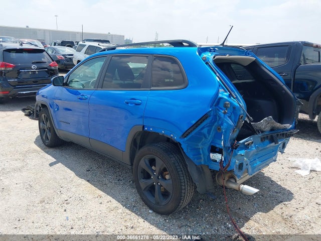 1C4PJLCB5JD620962 Jeep Cherokee Latitude