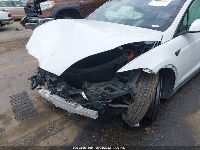 2023 Tesla Model X, VIN: 7SAXCAE52PF380411