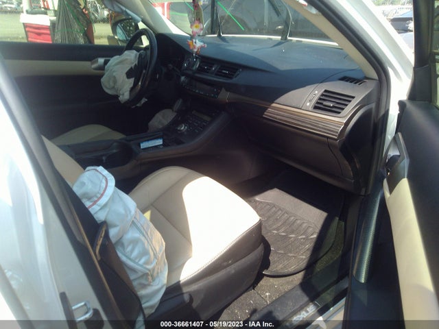 JTHKD5BH7F2231065 Lexus Ct 200h Hybrid