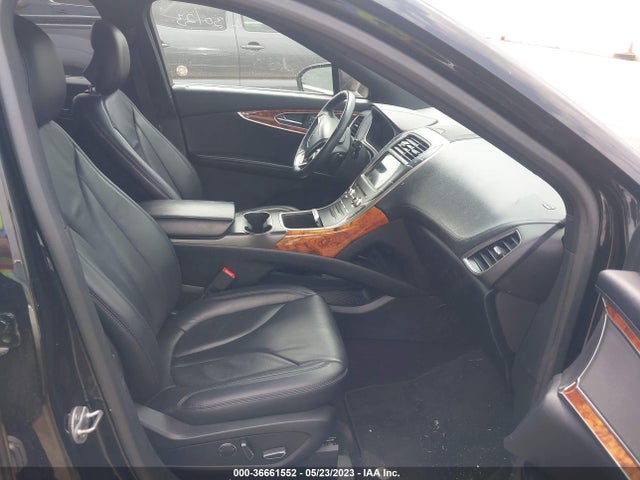 2LMPJ6K92KBL14048 Lincoln Nautilus Select