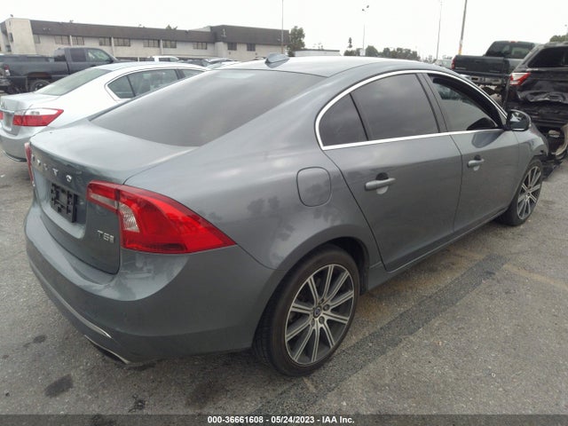 2017 Volvo S60, VIN: LYV402HK5HB144676