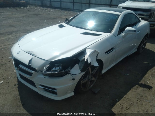 2015 Mercedes-Benz SLK-Class, VIN: WDDPK4HA4FF112941