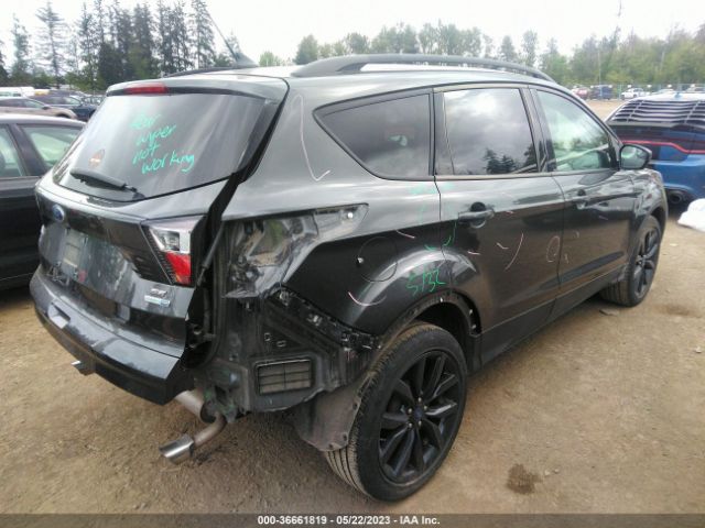 1FMCU9GD5JUD51605 Ford ESCAPE SE