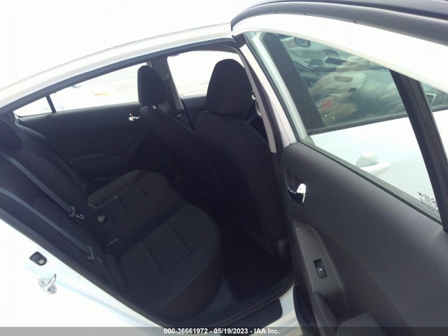 KIA FORTE LX 2016 KNAFK4A66G5467626 Image 9