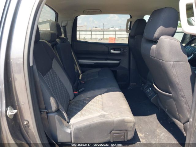 5TFEM5F12KX134901 Toyota Tundra Sr5 4.6l V8