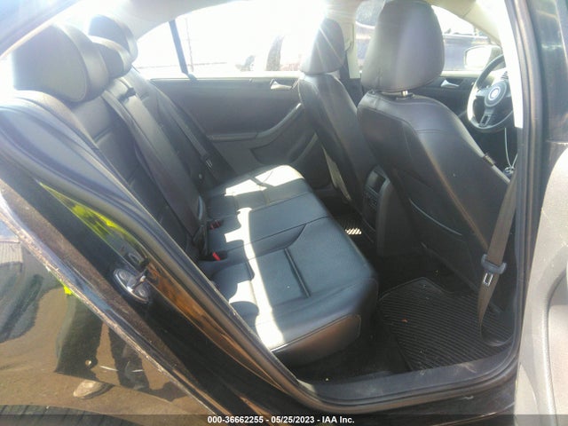 3VWD17AJ3EM382251 Volkswagen Jetta Sedan Se