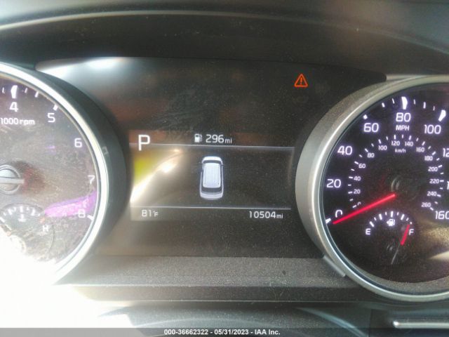 KNDNB4H30P6213205 KIA Carnival Lx