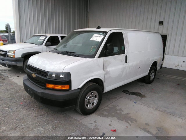 Chevrolet EXPRESS CARGO VAN 2018 1GCWGAFPXJ1269585 Image 2