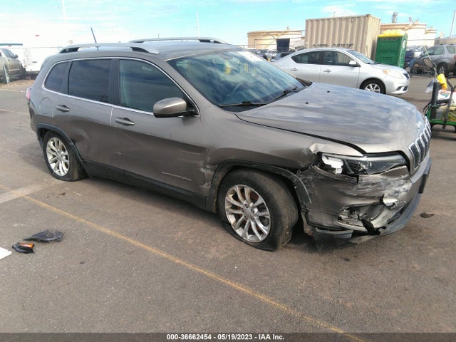 1C4PJLCB3KD411706 Jeep Cherokee Latitude