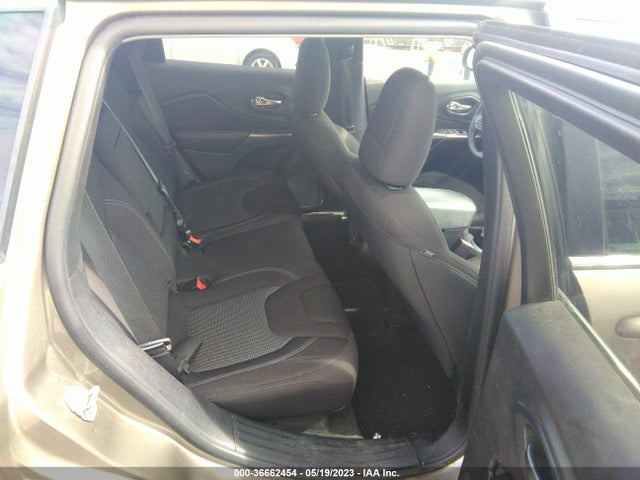 1C4PJLCB3KD411706 Jeep Cherokee Latitude
