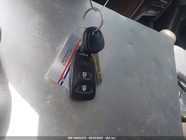 2012 KIA SORENTO LX VIN: 5XYKT4A23CG296332