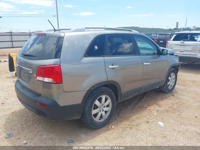 2012 KIA SORENTO LX VIN: 5XYKT4A23CG296332