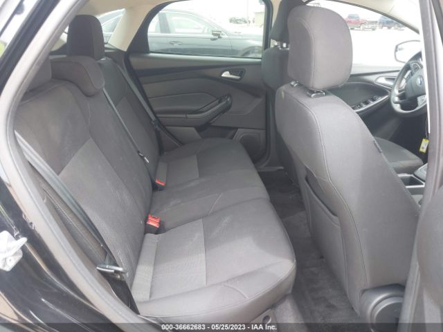 1FADP3KE2GL387155 Ford FOCUS SE