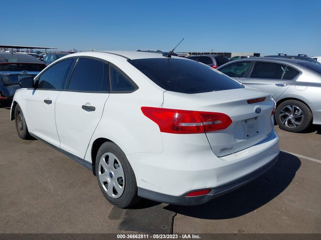2016 FORD FOCUS S VIN: 1FADP3E26GL245280