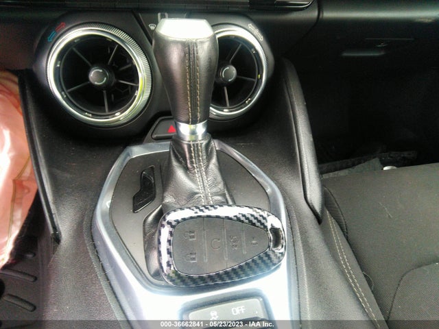 Chevrolet Camaro 1lt 2018 1G1FB3DS3J0111329 Image 3