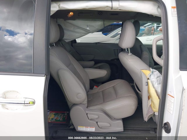 2017 TOYOTA SIENNA XLE AUTO ACCESS VIN: 5TDYZ3DC9HS844643
