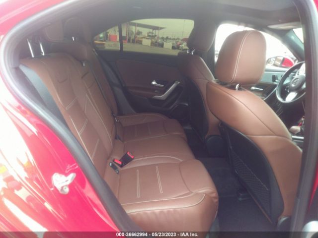 WDD3G4EB6KW031429 Mercedes-Benz A-class A 220