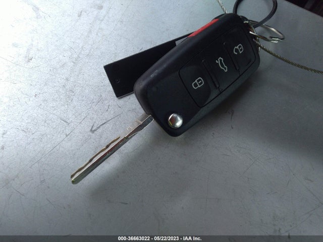 WVGAV7AX1GW612088 Volkswagen TIGUAN SE