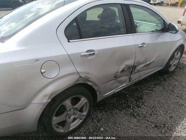 Chevrolet SONIC LTZ 2015 1G1JE5SB0F4191124 Image 8