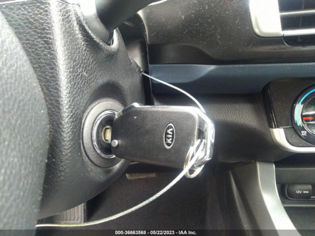 KNDEU2AA3M7150579 KIA SELTOS S