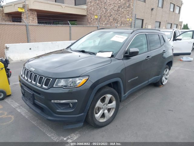 3C4NJDBB9JT409319 Jeep Compass Latitude