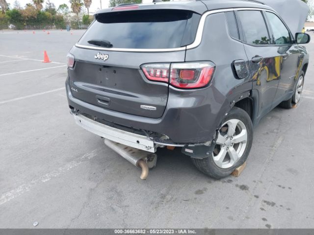 3C4NJDBB9JT409319 Jeep Compass Latitude