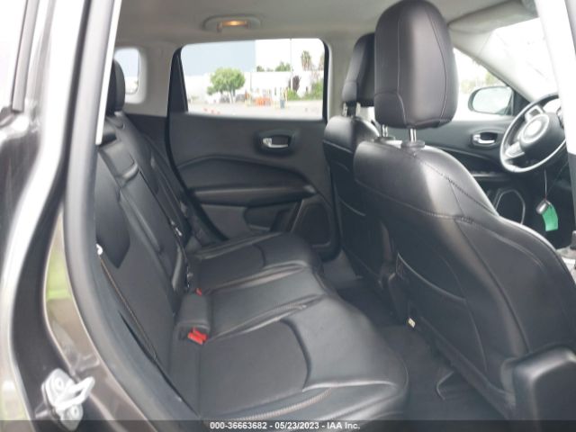 3C4NJDBB9JT409319 Jeep Compass Latitude