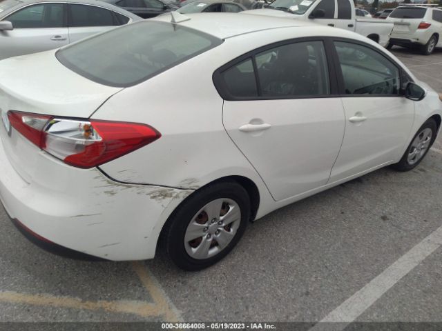 KNAFK4A65G5572917 KIA FORTE LX