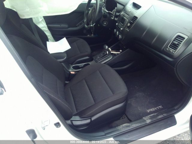 KNAFK4A65G5572917 KIA FORTE LX
