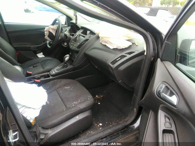 Ford FOCUS SE 2015 1FADP3K27FL385812 Image 5