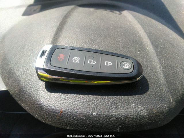 1FMCU0J96HUA26259 Ford Escape Titanium